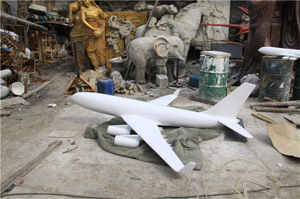 飛機(jī)造型雕塑